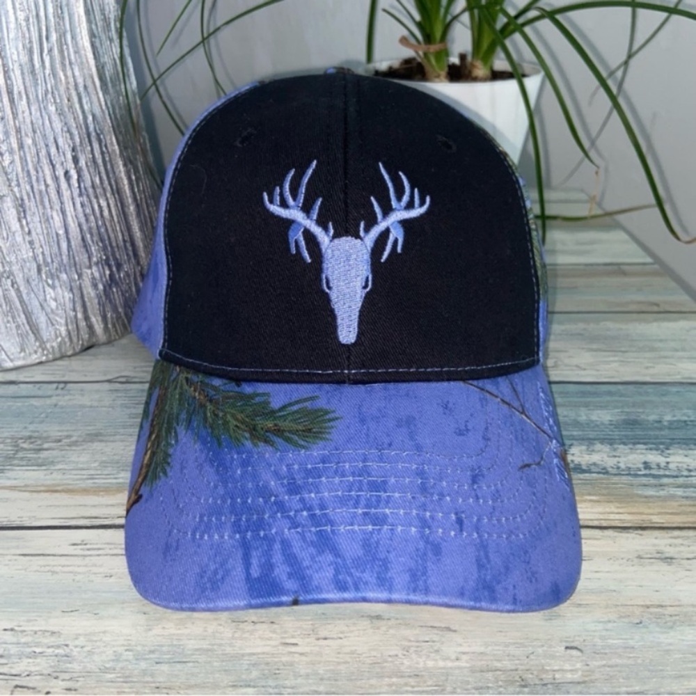 REALTREE LADIES CAMO HAT IN PURPLE / BLACK